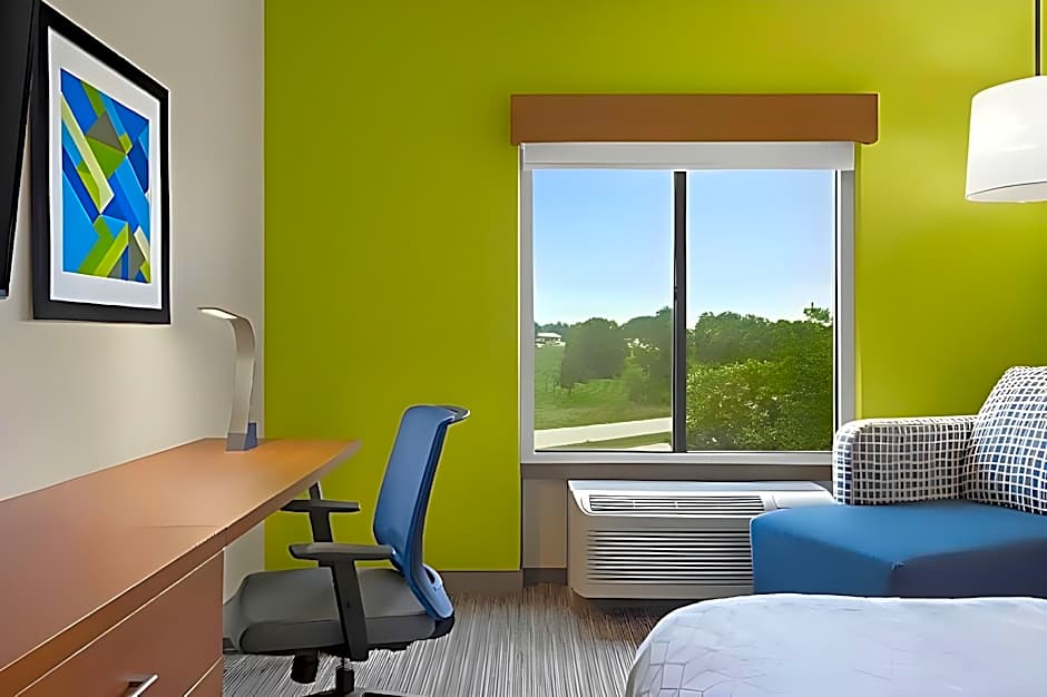 Holiday Inn Express Hotel and Suites Akron South-Airport Area By IHG
