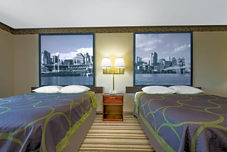 2 Queen Beds Smoking