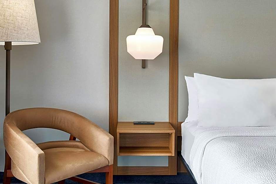 Fairfield Inn & Suites by Marriott Rochester East