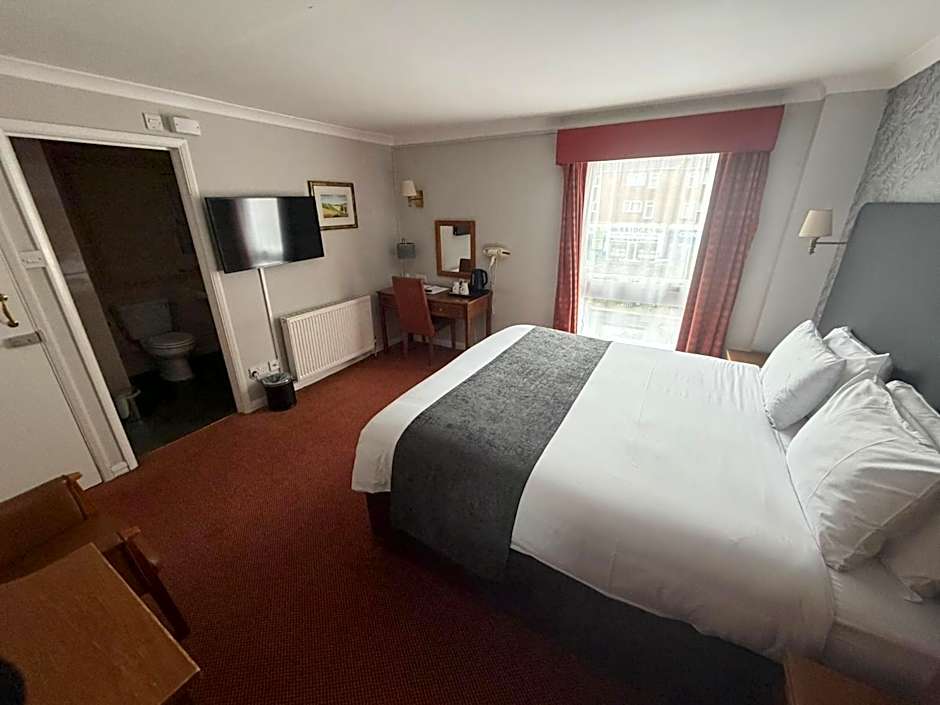 Raven Hotel by Greene King Inns