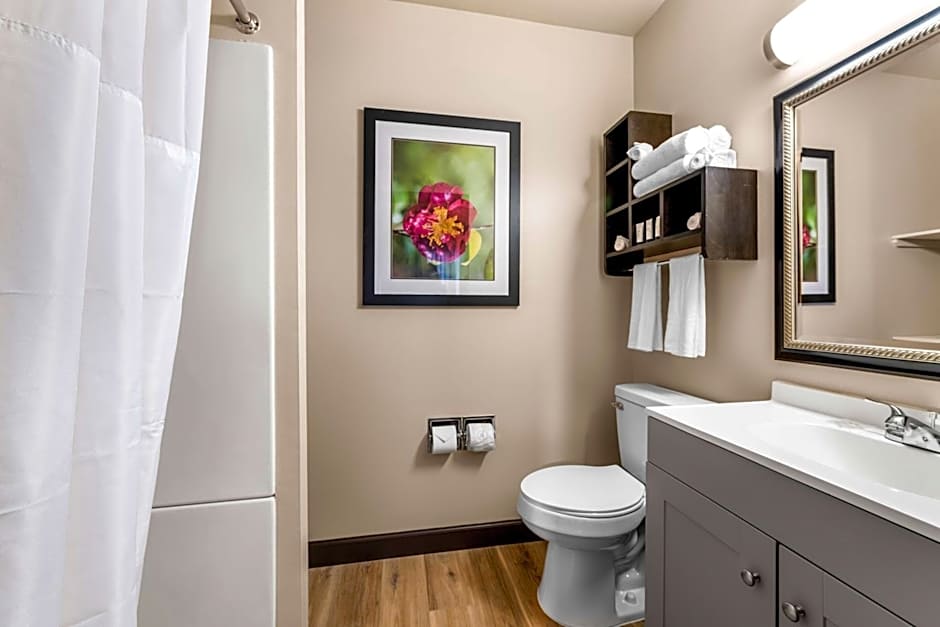 Americas Best Value Inn - Marquette