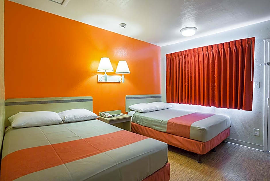 Motel 6-Holbrook, AZ