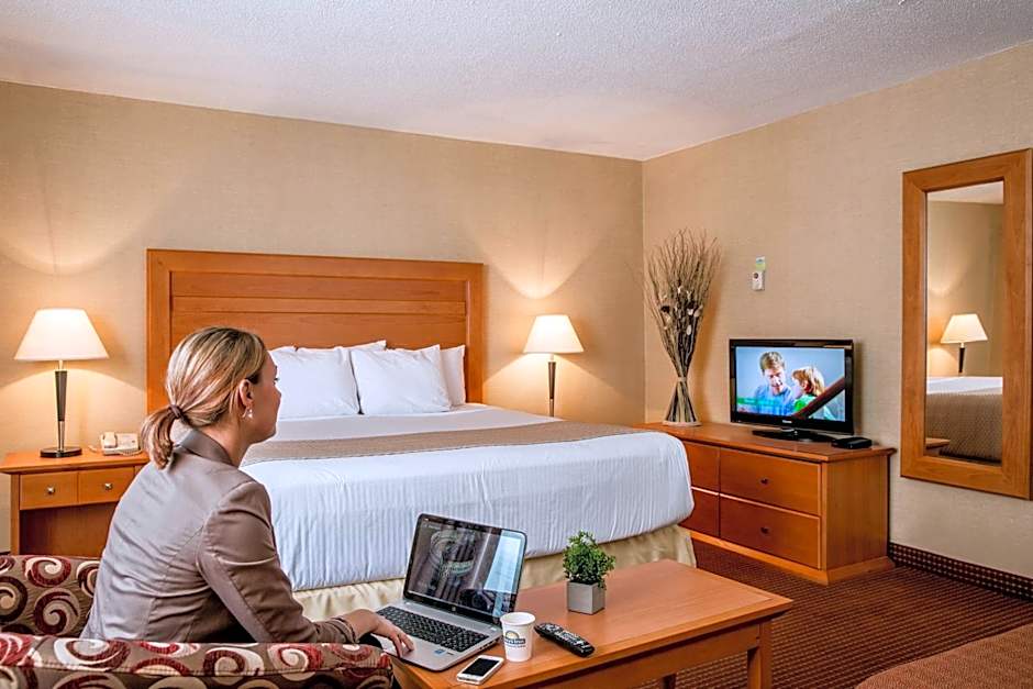 Days Inn by Wyndham Edmonton Downtown