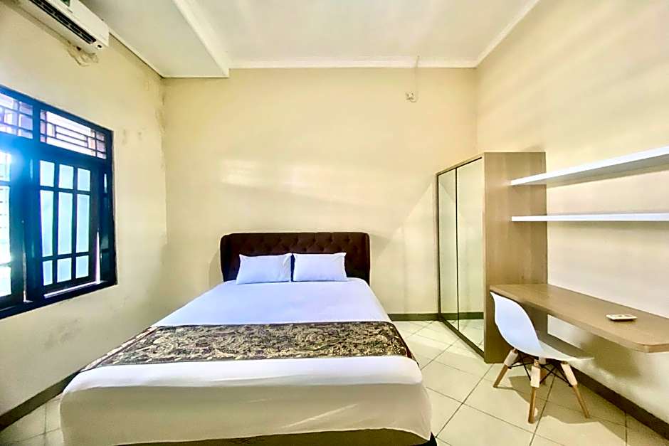 OYO 93838 Delia Inn Syariah