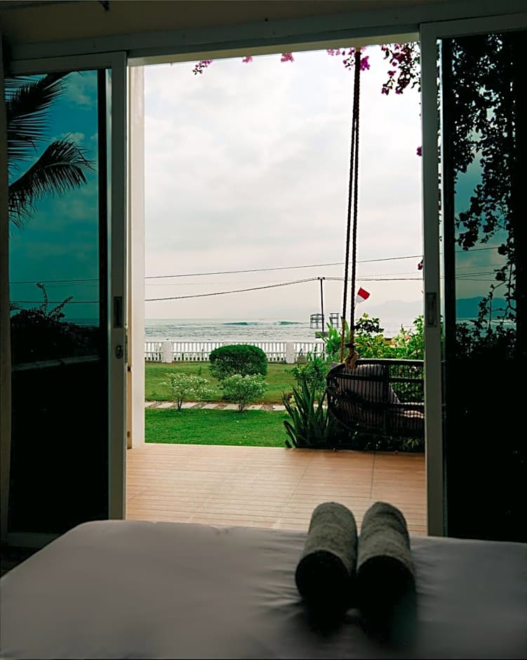 The Peak Surf House