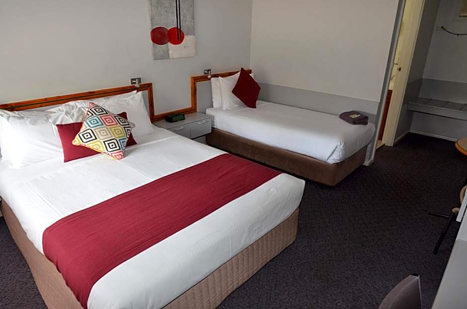 Orana Windmill Motel