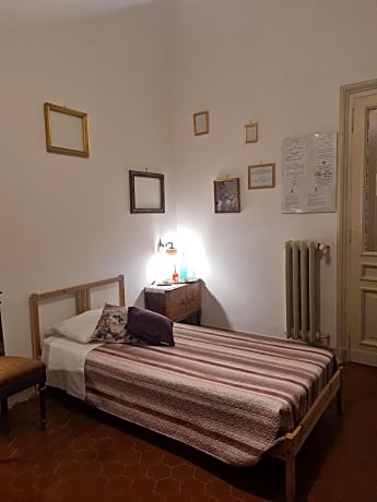 Standard Single Room with Shared Bathroom