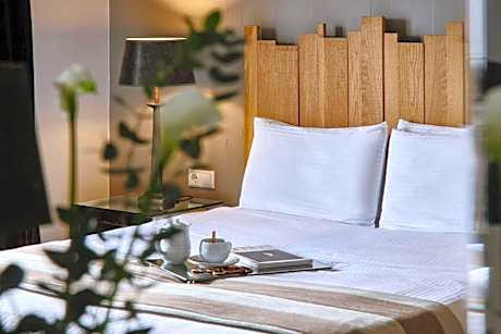 Superior Double Room with Sea or Pool view