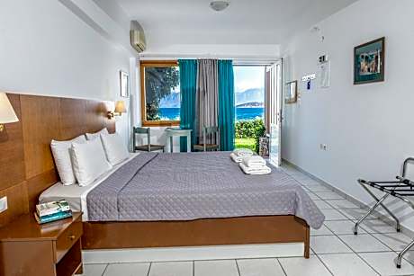 Studio with Sea View