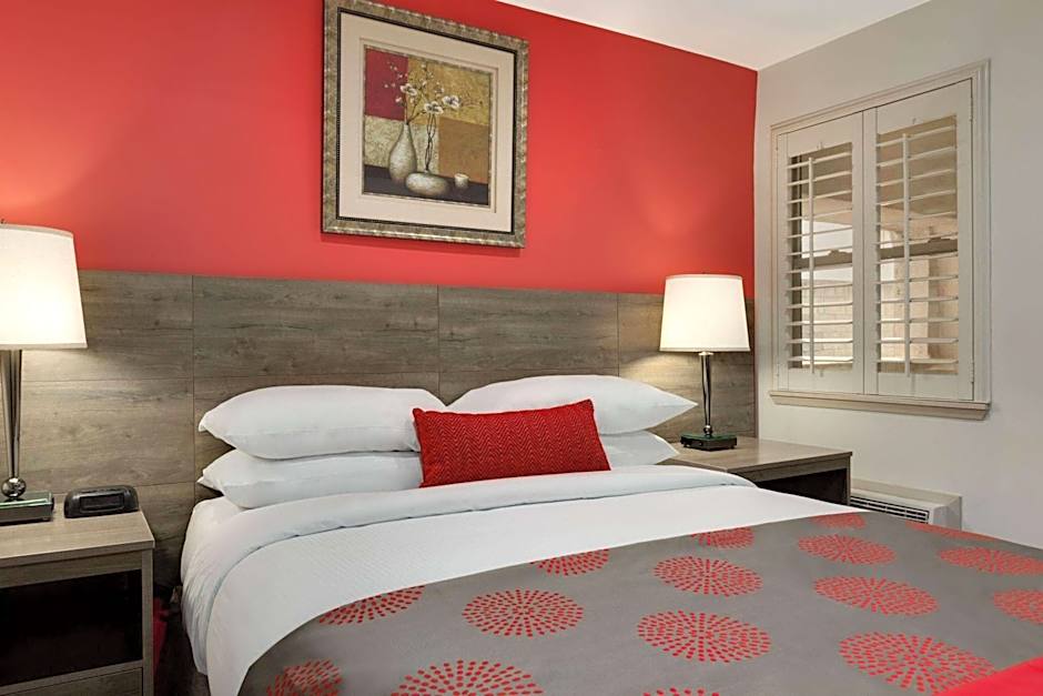 Ramada by Wyndham Oakland Downtown City Center