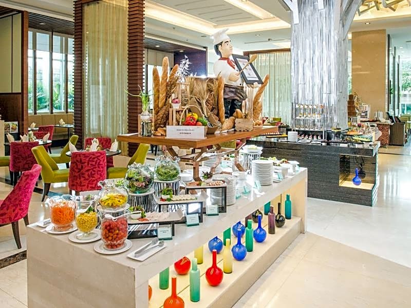 The Grand Fourwings Convention hotel (SHA Plus)