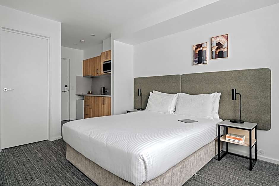 Quest Moonee Valley Hotel