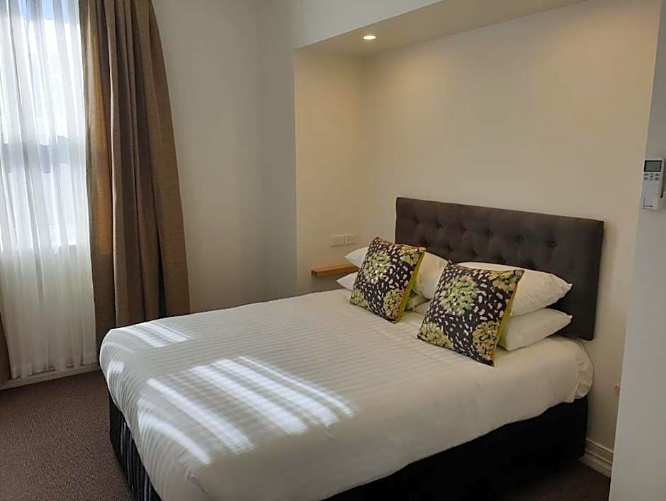 The Hotel Shamrock