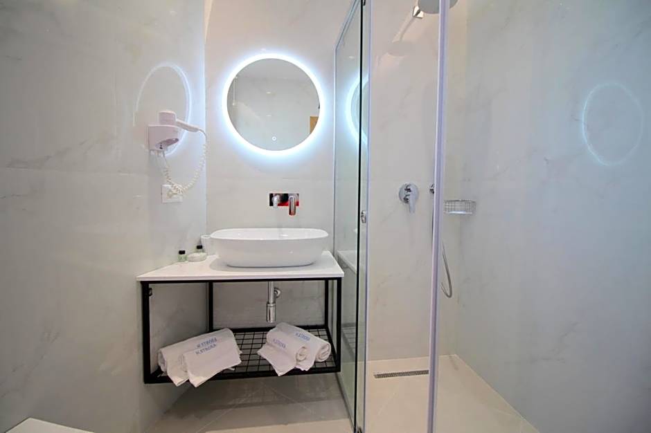 Hotel Strora