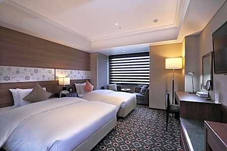 Premium Twin Room with Sakurajima View - Non-Smoking