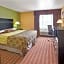 Super 8 by Wyndham Houston/I-10/Federal Road
