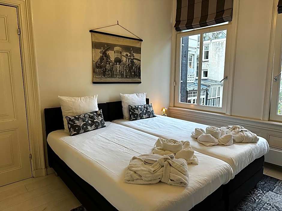 Nine-T-Teen Bed and Boutique