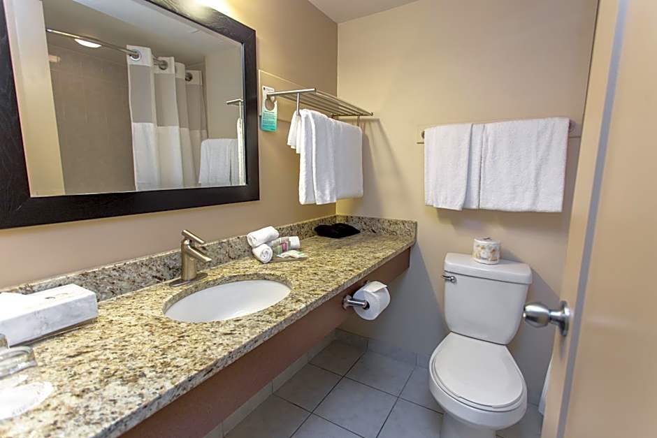 Campus Tower Suite Hotel
