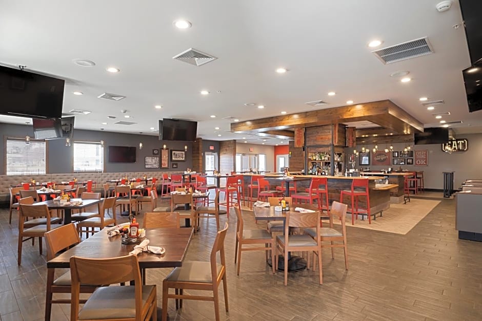 Holiday Inn & Suites Decatur-Forsyth By IHG