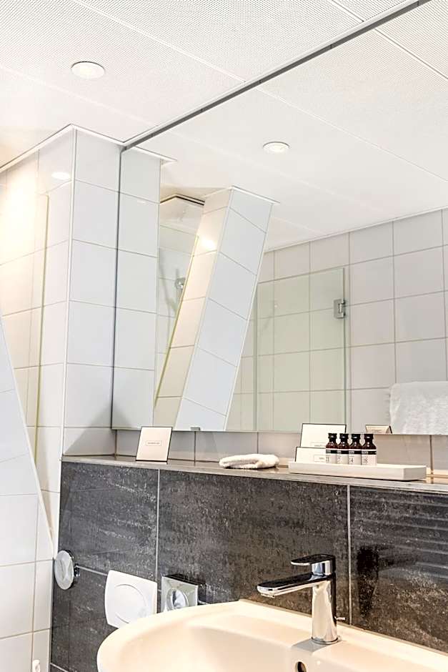 Royal Hotel - Urban Living