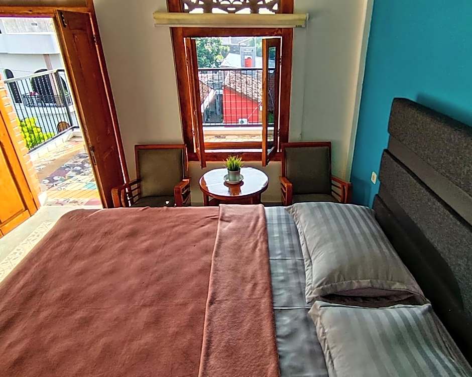 SaBi Guest House - Strategic Family -married couples only- Hostel in Prawirotaman