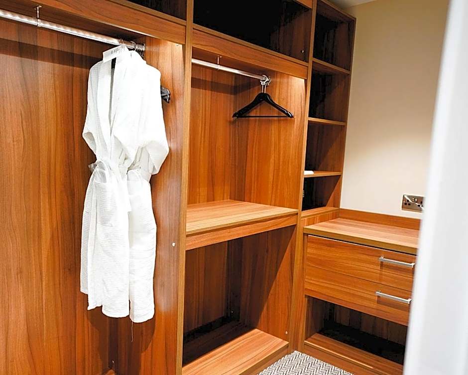 Dunadry Hotel And Gardens