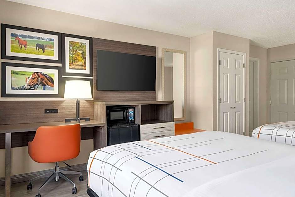 La Quinta Inn & Suites by Wyndham Lexington