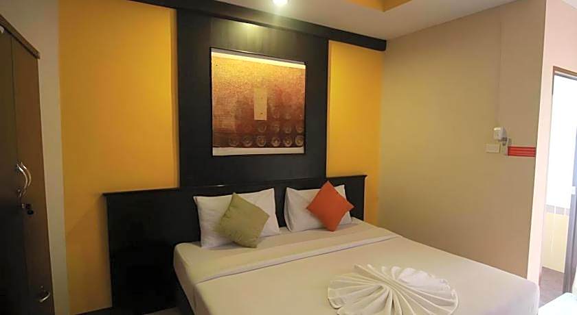 Grand Pinnacle Hotel