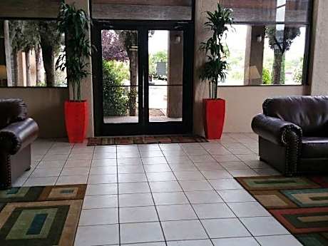 Mariposa Hotel