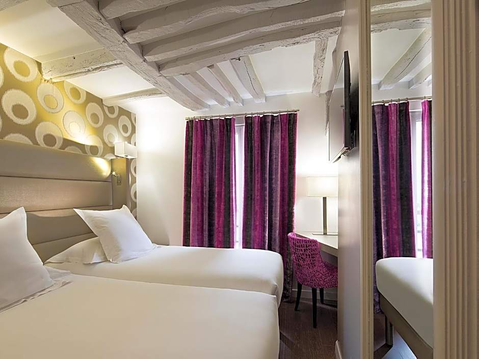 Hotel Jacques De Molay