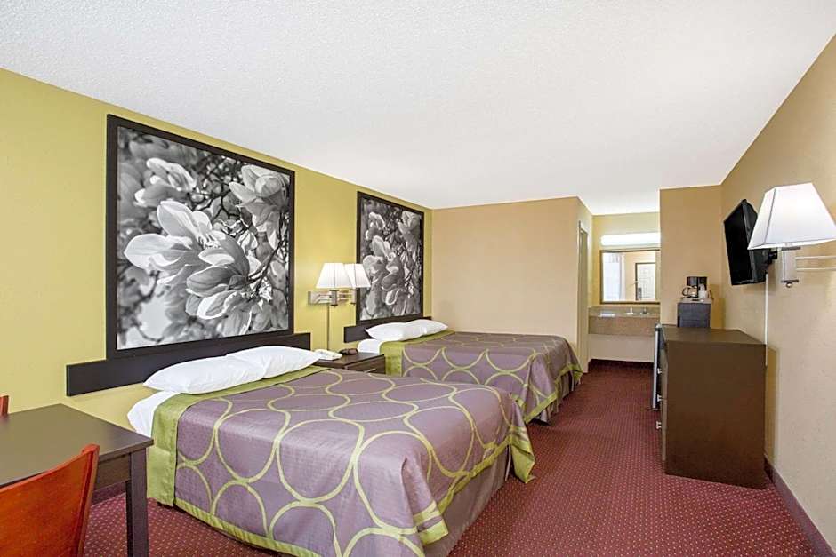 Super 8 by Wyndham Sumter