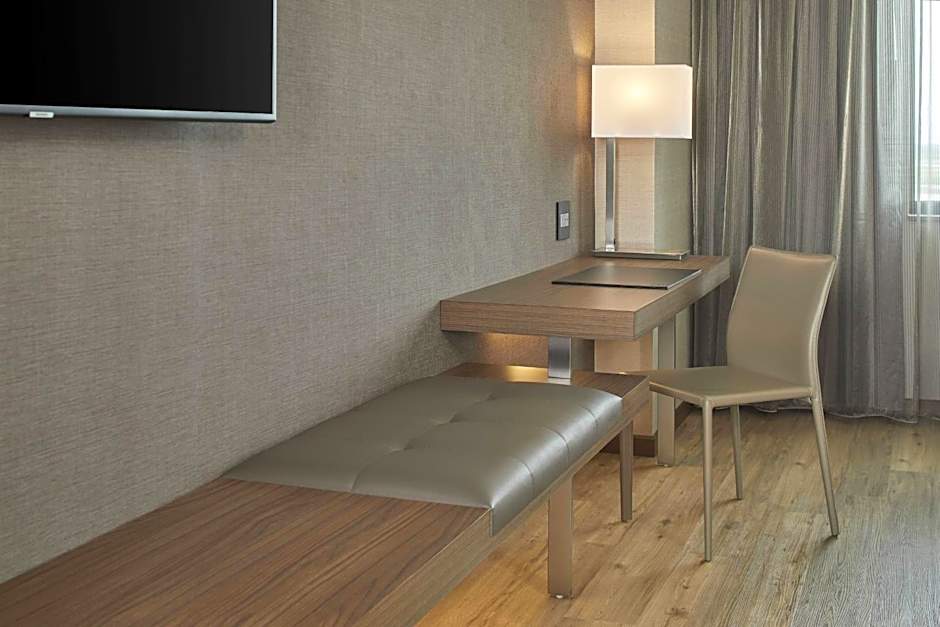 AC Hotel by Marriott Atlanta Airport Gateway