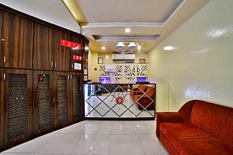 Hotel O Kalash Residency