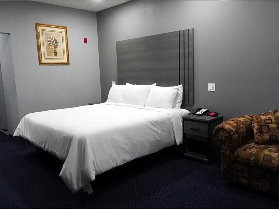 Americas Best Value Inn & Suites-Bush Intl Airport