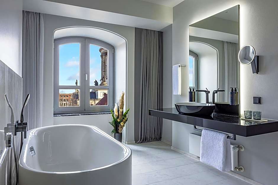 Hotel Luc, Autograph Collection