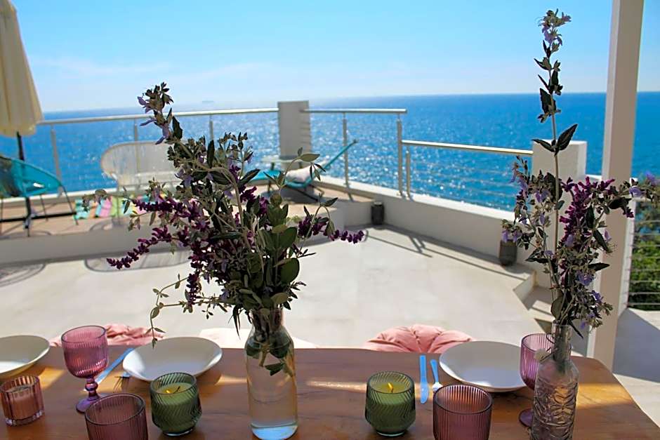 Conca Verde c21- BEACH FRONT little villas POOL, private JACUZZI sea view