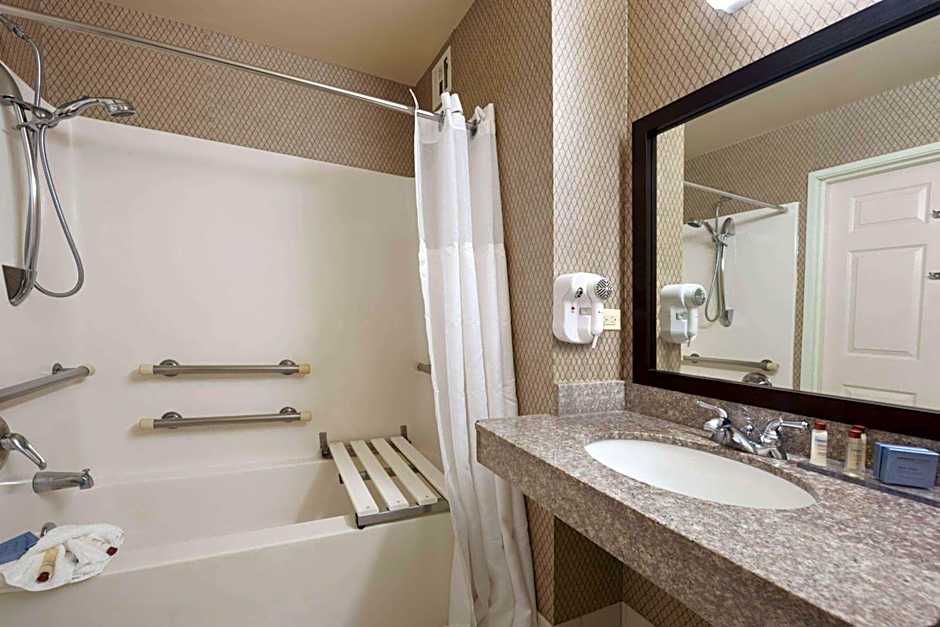 Wingate by Wyndham Chicago Schaumburg