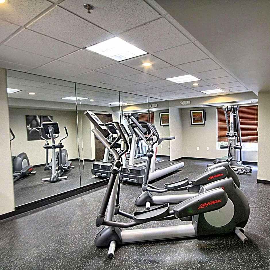 Country Inn & Suites by Radisson, Dearborn, MI