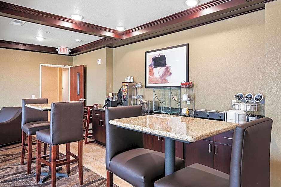 Cobblestone Inn & Suites - Yuma