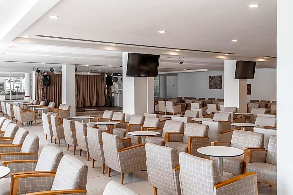 Alua Gran Camp de Mar