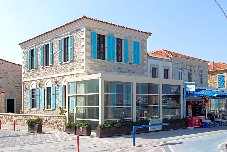 Marina Foça Hotel