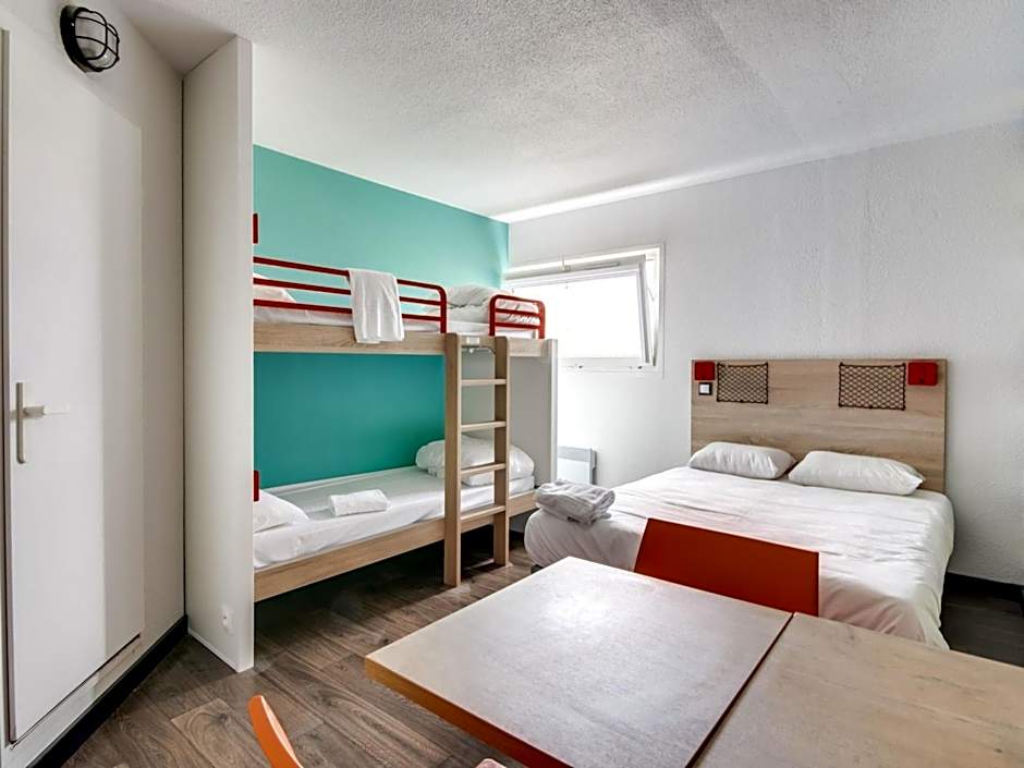 HotelF1 Bourges Le Subdray