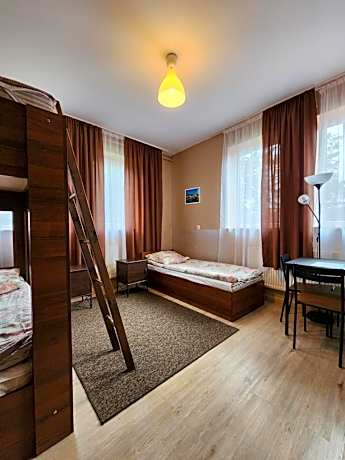 Quintuple Room with Shared Bathroom