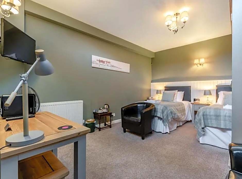 Curly Tail Accommodation