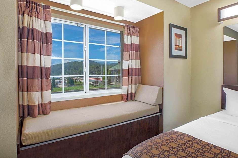 Microtel Inn & Suites By Wyndham Franklin