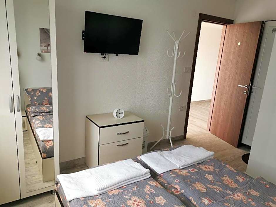 Diva Kompani Rooms