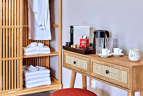 Deluxe Suite with Jacuzzi