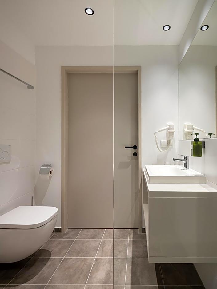 Hotel AT HOME - late arrival self check in