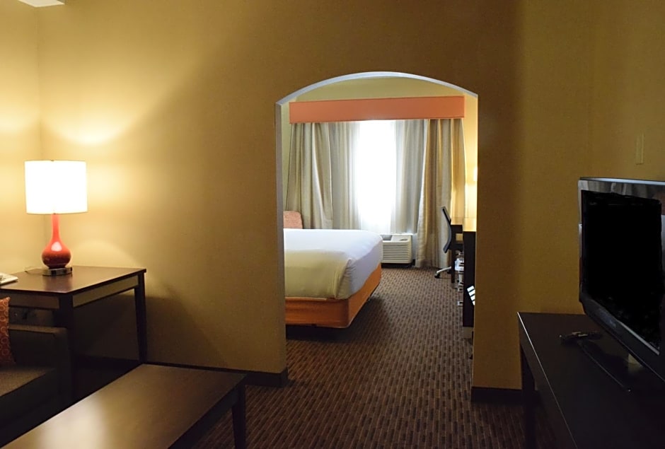 Holiday Inn Express Hotel & Suites Watertown - Thousand Islands, an IHG Hotel