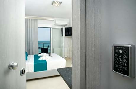 Studio with Sea View